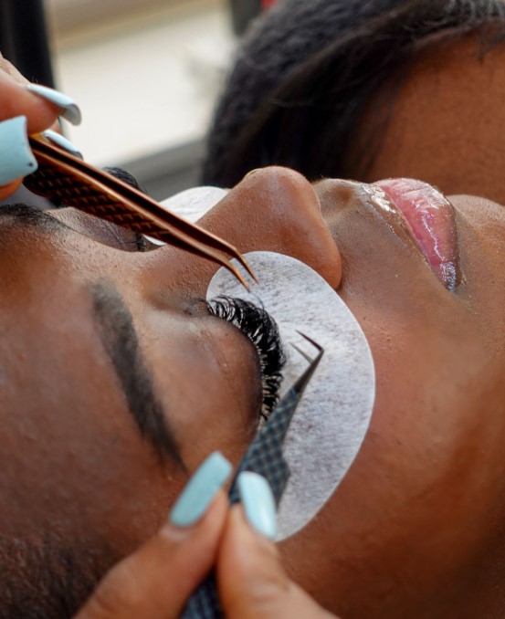 Lash Removal